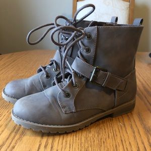3 for $20 sale! Girls ankle boots